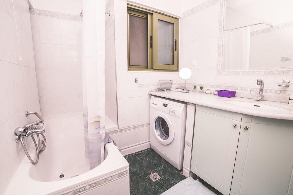 Nefeli City Apartments Patras Extérieur photo