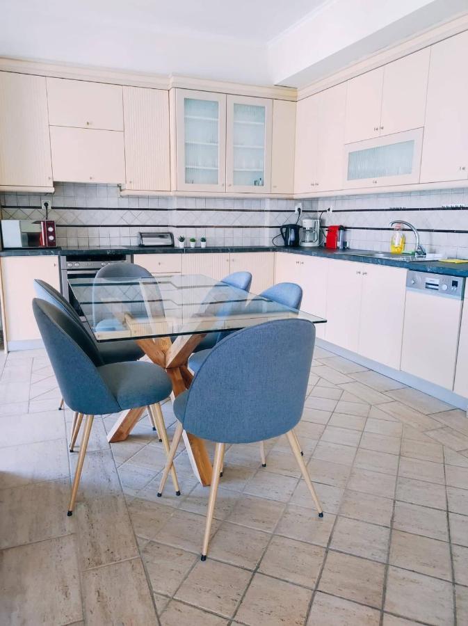 Nefeli City Apartments Patras Extérieur photo