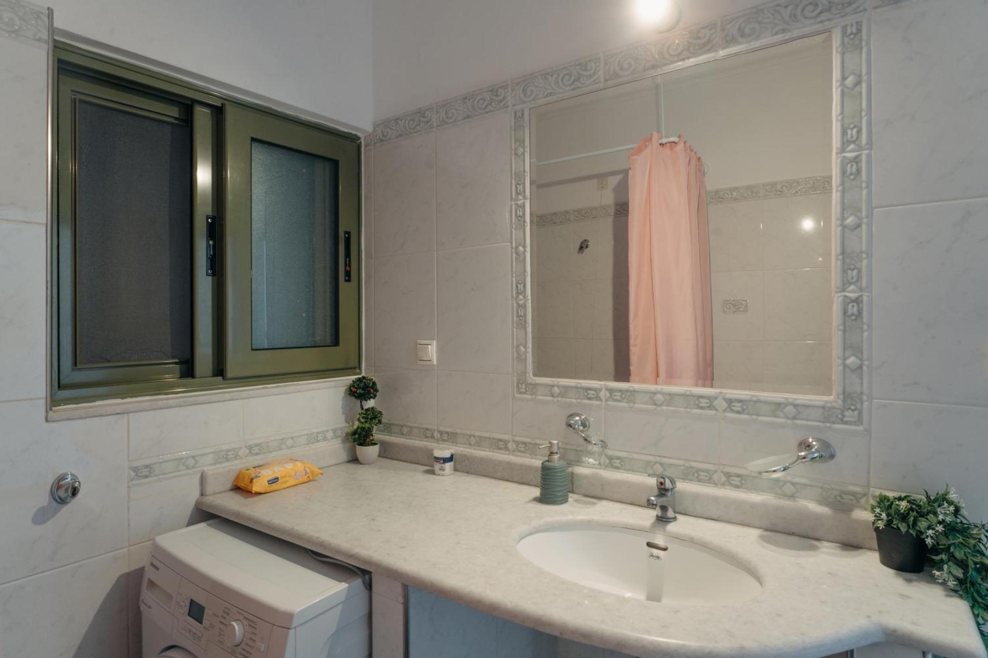 Nefeli City Apartments Patras Extérieur photo
