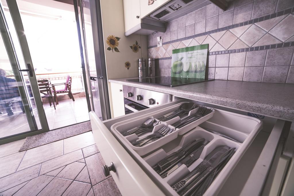 Nefeli City Apartments Patras Extérieur photo