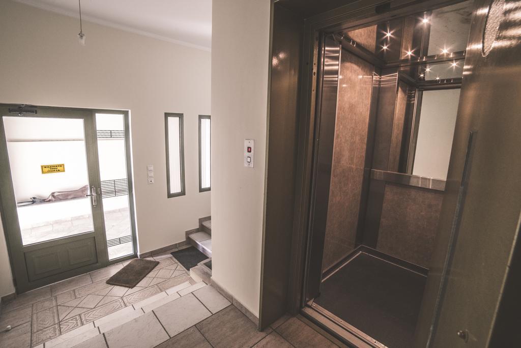 Nefeli City Apartments Patras Extérieur photo